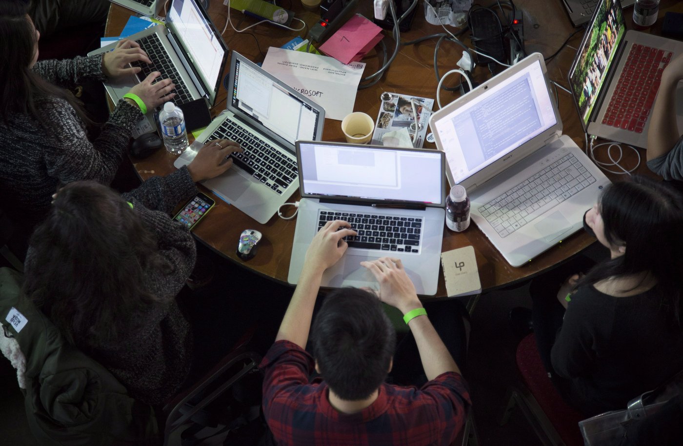 Young Job Seekers Face Challenges Amid Rise of Artificial Intelligence