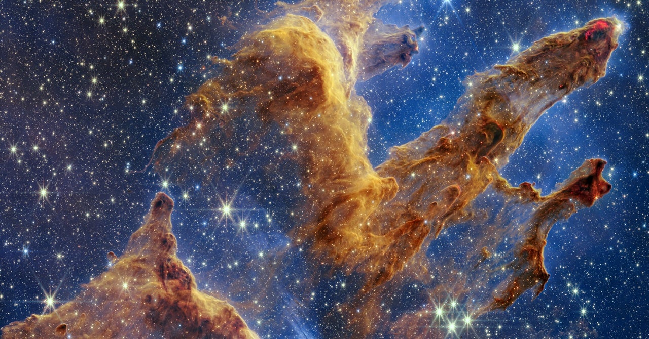 New Research Uncovers Origins of Buckyballs in Space